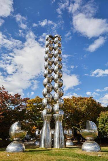 대한민국의 화가 겸 조각가 문신, '올림픽-1988'. /소마미술관