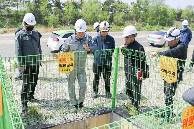 수도권매립지 주요시설 안전점검을 실시하고 있다.ⓒSL공사 제공