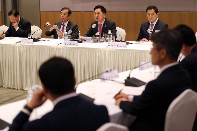 김기현 국민의힘 대표가 15일 서울 여의도 전경련회관 컨퍼런스센터에서 열린 국민의힘 당 대표 초청 정책간담회에서 인사말을 하고 있다. (사진=뉴스1)