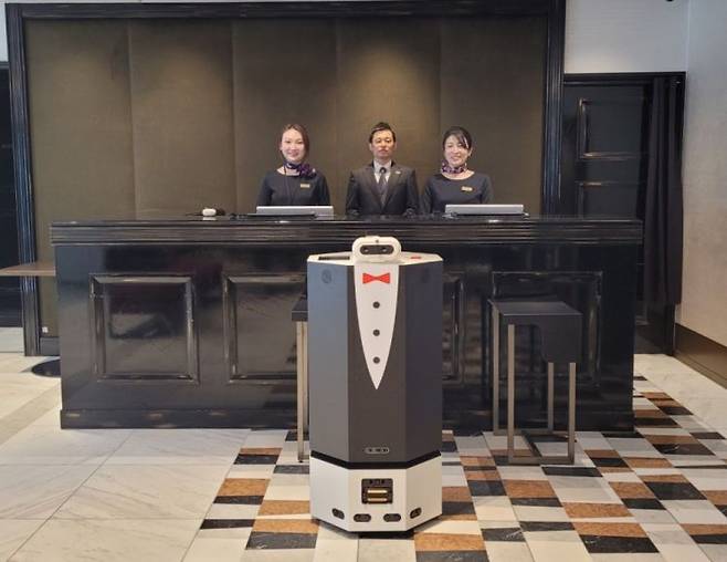 일본 호텔에 진출한 로보티즈(사진=로보티즈 제공)