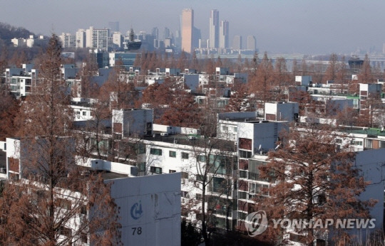 반포주공1단지 1·2·4주구 철거 전 모습. 사진 연합뉴스