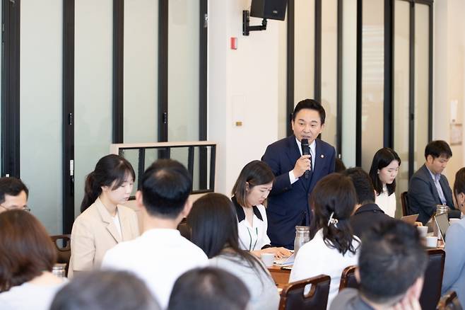 원희룡 국토교통부 장관이 16일 세종시에서 국토부 출입 기자 월례 간담회를 하고 있다. /사진=국토교통부