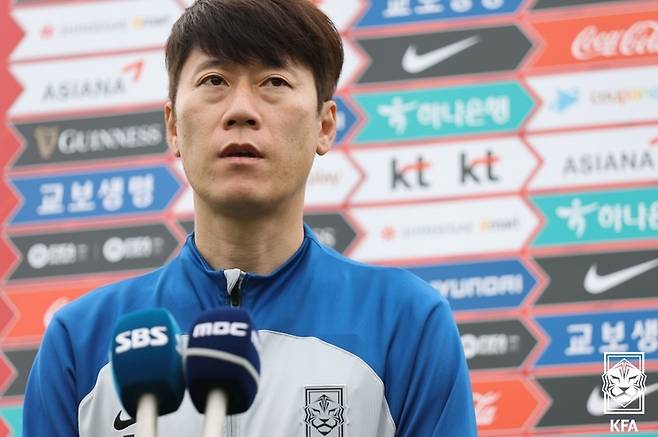 [서울=뉴시스] U-20 월드컵 축구대표팀 김은중 감독이 7일 경기 파주시 NFC에서 언론과 인터뷰를 하고 있다. (사진=대한축구협회 제공) photo@newsis.com *재판매 및 DB 금지