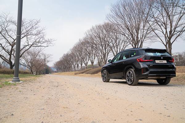 BMW X1 xDRIVE20i M Sport Package 사진 모터매거진 최재혁 기자