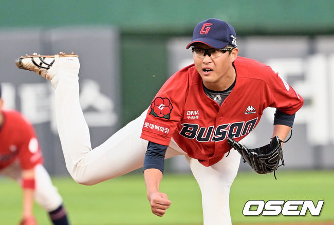 [OSEN=부산, 이석우 기자]롯데 자이언츠 선발 투수 박세웅이 역투하고 있다. 2023.05.19 / foto0307@osen.co.kr