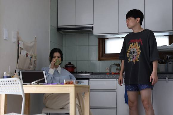 어쩌면 우린 헤어졌는지 모른다(Someone You Loved) [사진=넷플릭스]