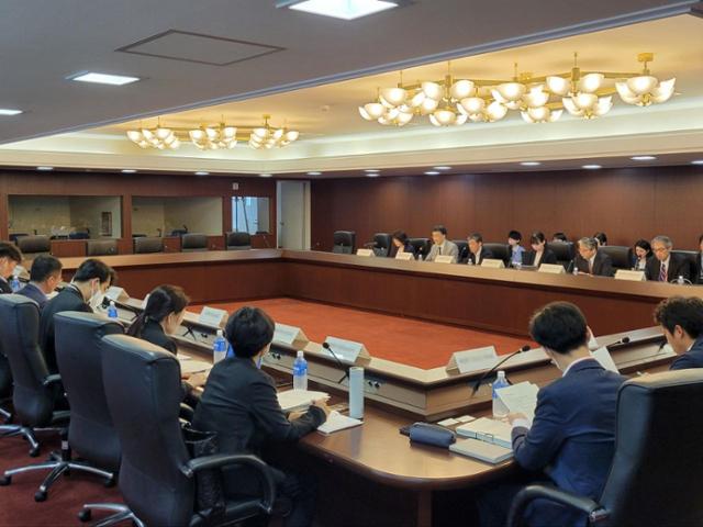 일본 후쿠시마 원전 현장시찰단이 22일 일본 외무성, 경산성, 도쿄전력 관계자들과 기술회의를 진행하고 있다. 원자력안전위원회 제공