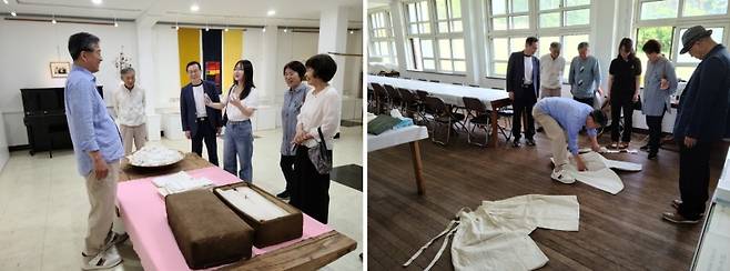 ▲전라남도 보성군 문덕면 고인돌길 22-51번지에 자리한 사단법인 남도전통문화연구소에 소장·전시하고 있는 ‘고쟁이’ 유물을 한광석 이사장(왼쪽)이 ‘고쟁이 학교’ 수업 참가자들에게 설명하고 있다.
