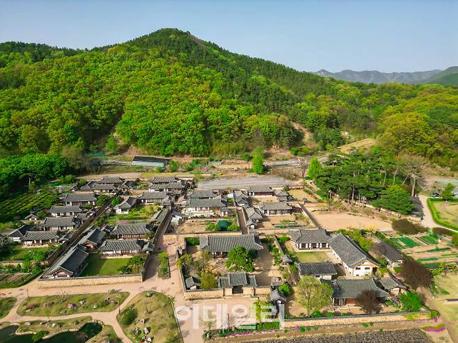 문익점 선생의 18대손이 터를 잡아 만든 인흥마을