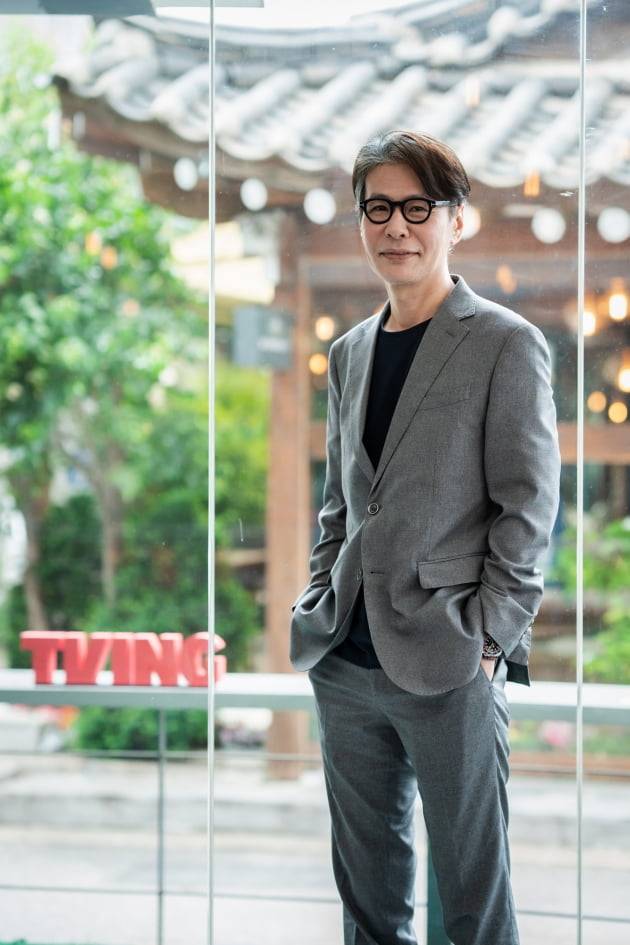 '결혼과 이혼 사이2'의 음악감독을 맡은 윤상. / 사진제공=티빙