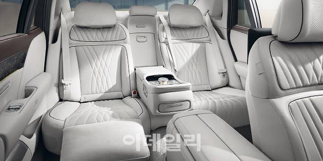 제네시스 2023년형 G90 내부.(사진=제네시스.)