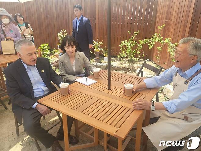 문재인 전 대통령 페이스북 갈무리