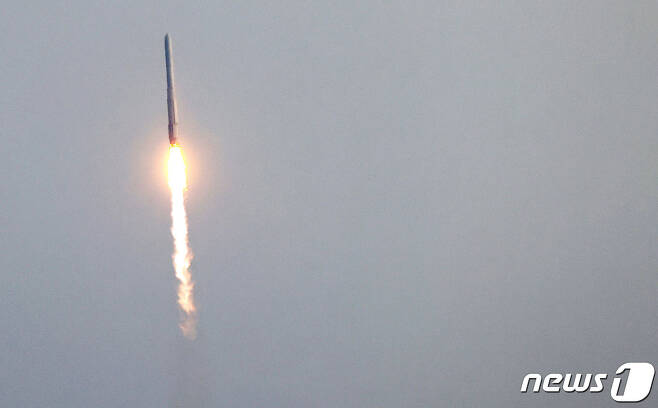한국형 우주발사체 누리호(KSLV-Ⅱ)가 25일 오후 전남 고흥군 나로우주센터에서 발사되고 있다. 2023.5.25/뉴스1 ⓒ News1 이재명 기자