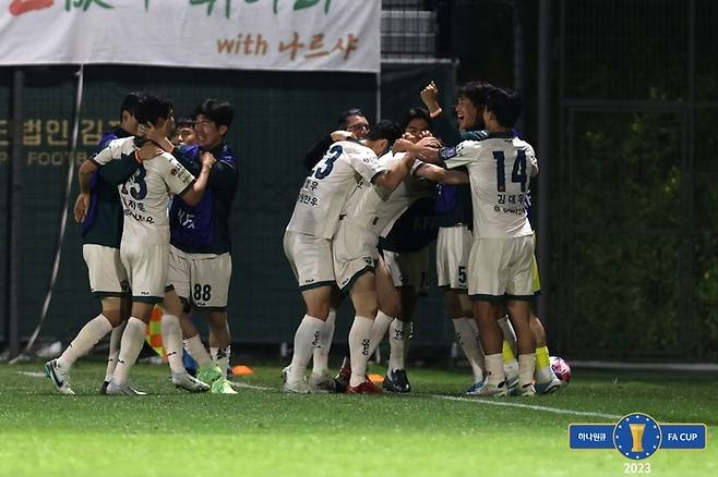 김포를 극적으로 이긴 강원. 제공 | 대한축구협회