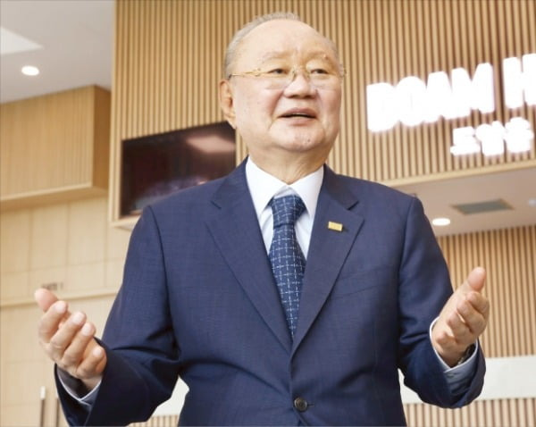 이대봉 서울예술학원 이사장은 “서울아트센터는 ‘제2의 조성진’을 키우는 전초기지가 될 것”이라고 말했다.  /김범준 기자