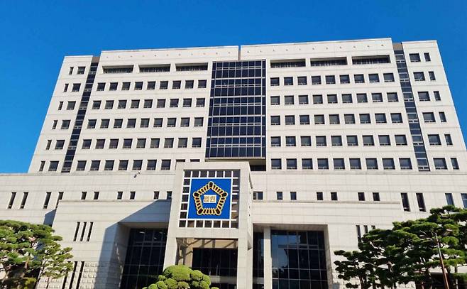 25일 법조계에 따르면, 대전지법 형사항소3부(손현찬 부장판사)는 사기 혐의로 기소된 A(59)씨의 항소심에서 벌금 1000만원을 선고한 원심을 뒤집고, 징역 10개월에 집행유예 2년을 선고했다.&nbsp;ⓒ 연합뉴스