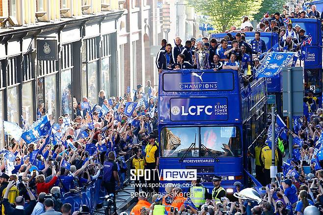 ▲ 2015-16 시즌 프리미어리그를 뒤흔든 레스터 시티의 동화처럼 펼쳐진 우승