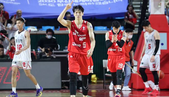 추일승 감독이 이끄는 남자 농구 대표팀이 김선형(SK)을 포함한 강화 훈련 명단을 발표했다. 사진=연합뉴스