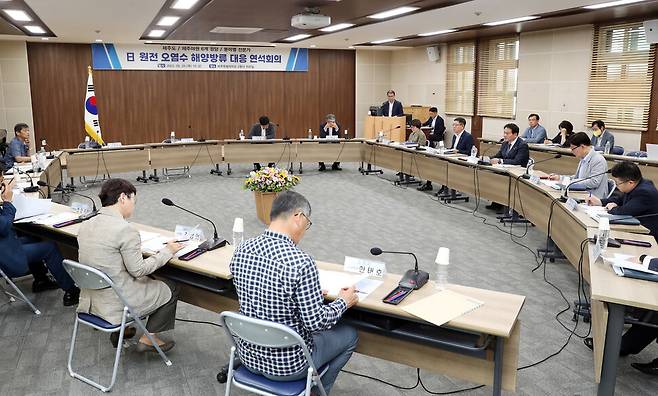 제주도와 제주지역 야권 6개 정당이 지난 25일 오후 제주도청에서 일본 후쿠시마 원전 오염수 해양투기와 관련한 대응책을 논의했다. 제주도 제공