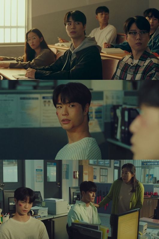 Actor Kim Sun Bin has immersed himself in the drama with his strong presence.Kim Sun Bin is Choi Kang-ho in JTBC Wednesday-Thursday evening drama Bad Mother (Directed by Shim Na-yeon, Playwright Bae Se-young, Production Drama House Studio and SLL and Film Monster)(Lee Do-hyun) as a motive for the Judicial Research and Training Institute.Kim Sun Bin did not take the exam properly, but thanks to his parents, who were judges, he was the chief of the school.Choi Kang-ho!, Who disliked the character of a typical gold spoon, quarreled with Kim Sun Bin and was subjected to a police investigation by violence.Kim Sun Bin threatened to add defamation and dissemination of false facts to the words of Choi Kang-ho! protesting to the police.He pushed aside Choi Kang-hos mother, Young-sun! (Ra Mi-ran), who apologized to Jasin, and sarcastically said, Why didnt you go to the livestock department with your mother? Then your mother would have written a lot for you.Young-sun! urged Kim Sun Bin to apologize to his motives instead of defending Jasins son in the wrongdoing.Choi Kang-ho! Finally cried and apologized to Kim Sun Bin on his knees, and Choi Kang-ho!Kim Sun Bin has a strong presence as a catalyst for becoming the main character, a martyr artist cold blood test.Kim Sun Bin, who made his debut as an actor through the web drama I will come down from the earth in 2020, is steadily building filmography through various works.In particular, he was selected as the main character of the popular web drama NEW Love Playlist last year, breaking the competition rate of 1,300 to 1, and was loved by the MZ generation.Then, in KBS 2TV Drama Special 2022 - Prism which was aired in December last year, he acted as a second-generation ballerino Ko Tae-joon and proved various Acting Spectrum by showing deep emotion acting between desire and confusion.Recently, MBCs new drama Numbers: Watchers of the Building Forest cast in the role of Gong Hee Sam is emerging as a new actor.JTBC Wednesday-Thursday evening drama Bad Mother broadcast captures