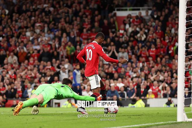 ▲ 첼시전에서 득점에 성공하는 래시포드(오른쪽)