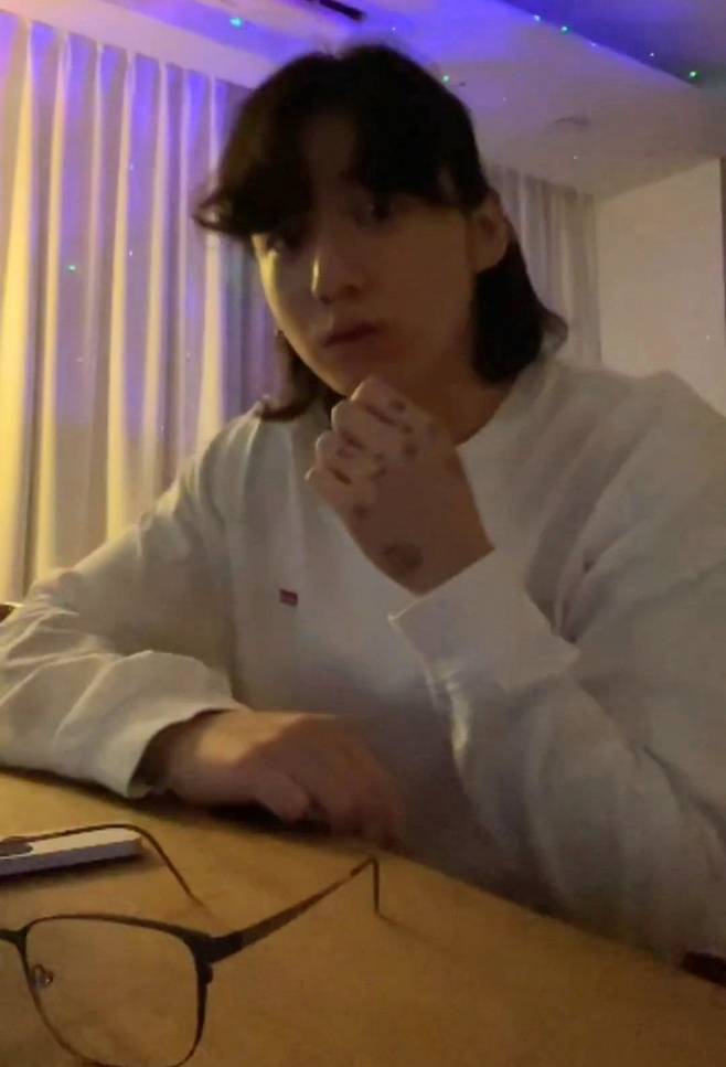 1100만명이 본 방탄소년단 정국 '라방'..어땠길래