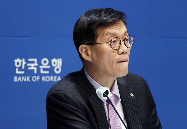 이창용 한국은행 총재가 시장에 강한 경고 메시지를 보냈다. [사진=뉴시스]