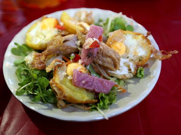 노점 ‘중 바인깐 앤 바인꾸온’에서 파는 바인깐. 박미향 기자