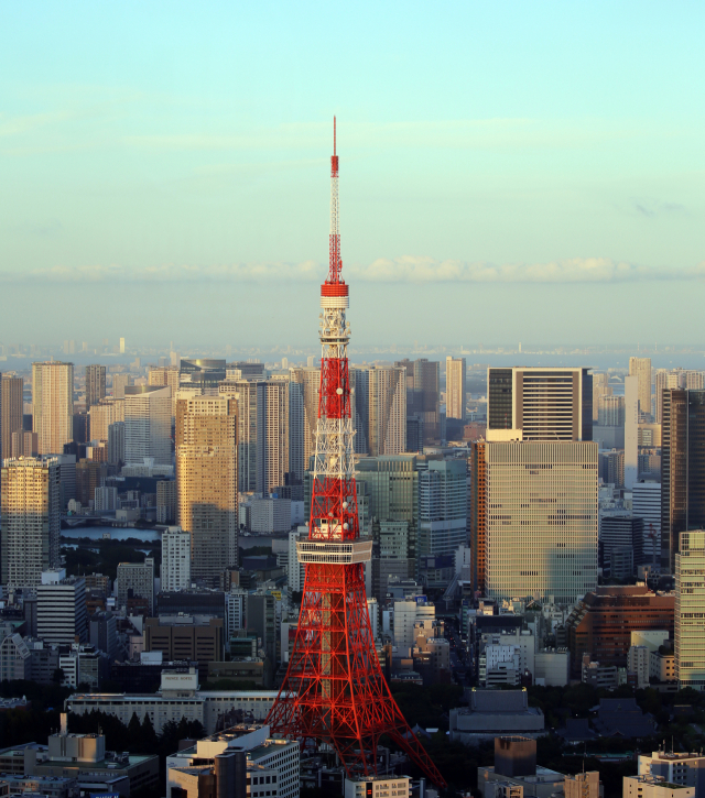 도쿄를 상징하는 건축물 가운데 하나인 도쿄타워/연합뉴스