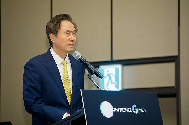 오프닝 세션을 진행하고 있는 김기찬 가톨 릭대 경영학부 교수 ⓒ시사저널 이종현