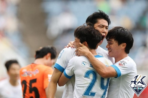 선제골 넣은 수원 안병준 [한국프로축구연맹 제공. 재판매 및 DB 금지]