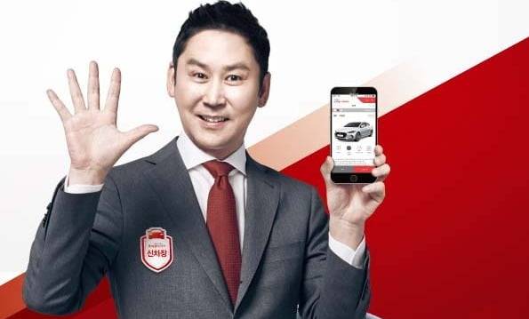 롯데렌탈은 '신차장 다이렉트' 서비스(차량 검색과 계약 등 한 번에 가능)를 운영 중이다. 광고 모델은 신동엽이다.  /롯데렌탈 제공