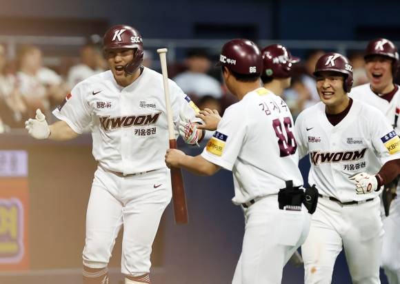 임지열(왼쪽). 연합뉴스