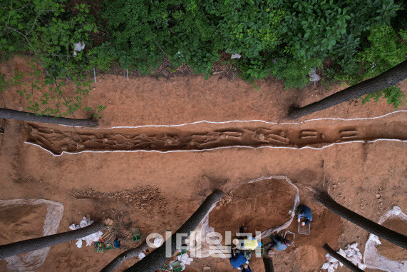 2기 진실·화해를위한과거사정리위원회(진실화해위)가 30일 충남 서산시 갈산동 봉화산 교통호 일대에서 공개한 한국전쟁 당시 인민군 부역혐의 희생자 유해발굴 현장.(사진=진실화해위원회)