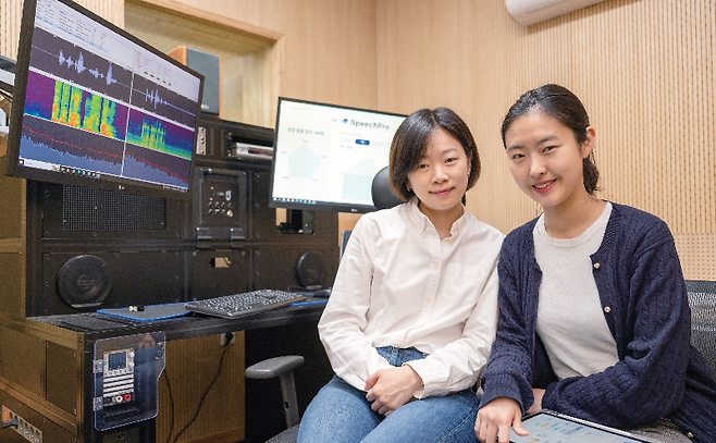 미디어젠 AI 에듀테크팀 조영선(왼쪽), 홍연정(오른쪽) 박사.사진 바림