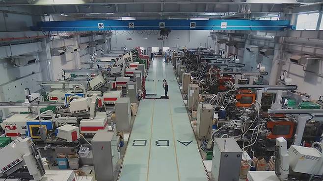 건프라 팩토리 - 반다이 하비센터 (건담인포 유튜브 갈무리)