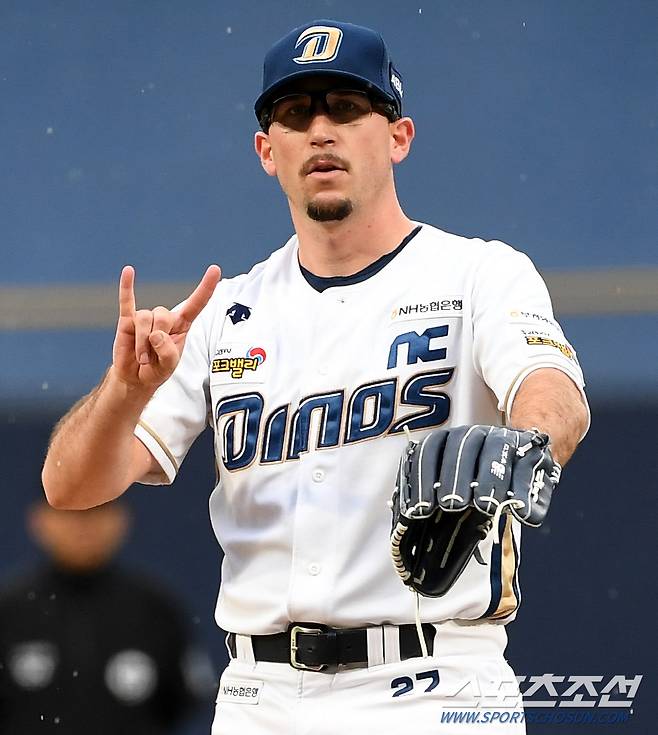 두 달의 기다림을 완벽히 보상한 와이드너의 피칭.