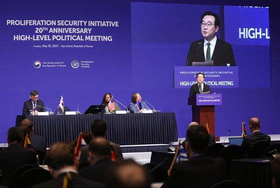 대량살상무기(WMD) 확산 방지를 위한 국제 협력체인 확산방지구상(PSI) 고위급 회의가 열린 30일 제주 해비치 호텔에서 참석자들이 이도훈 외교부 2차관의 개회사를 듣고 있다. [연합뉴스]