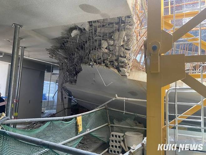 인천 검단 안단테 지하주차장 붕괴 현장.&nbsp;