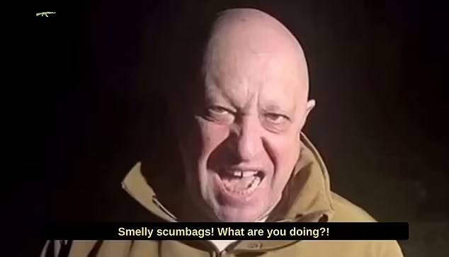 바그너그룹 수장 예브게니 프리고진이 모스크바에 대한 드론 공격을 막지못한 러시아군 수뇌부에 욕설을 퍼부었다