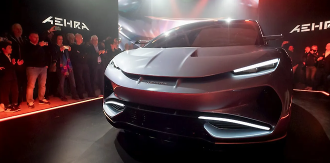 앞서 공개된 아에라 SUV