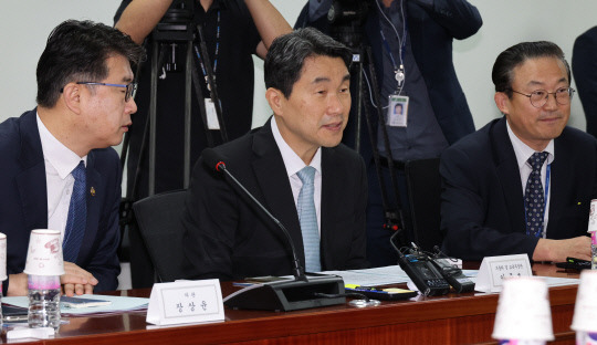 이주호 부총리가 1일 국회에서 열린 교육 현안 당정협의회에서 발언하고 있다. 사진=연합뉴스