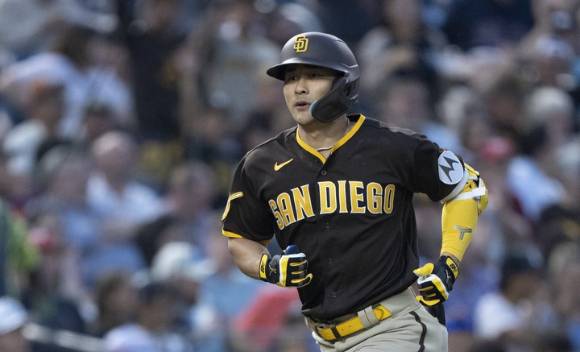 MLB 샌디에이고에서 뛰고 있는 김하성은 1일(한국시간) 열린 마이애미와 원정 경기에 올 시즌 개막 후 처음으로 리드오프로 나섰다. 그러나 3타수 무안타 1볼넷에 그쳤다. [사진=뉴시스]