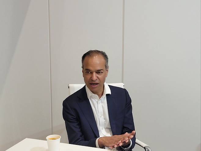 영국 왕립병원 류머티즘 전문의 라즈 센굽타 교수./셀트리온