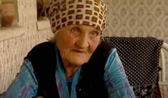 블라디미르 푸틴 러시아 대통령의 친어머니라고 일관되게 주장해 온 베라 푸티나. 미국 더선 홈페이지 캡처