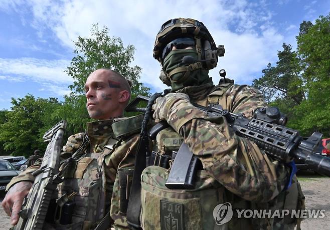 러시아 본토 공격한 러시아 민병대원들 [AFP 연합뉴스]