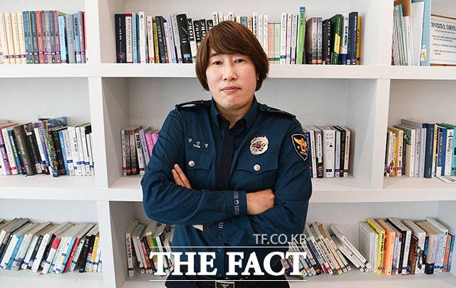 아시안게임 유도 동메달리스트인 충청남도경찰청 교육계 소속 강신영 경위가 충남 예산군 충남경찰청에서 <더팩트>와 인터뷰를 하고 있다. /예산=김세정 기자