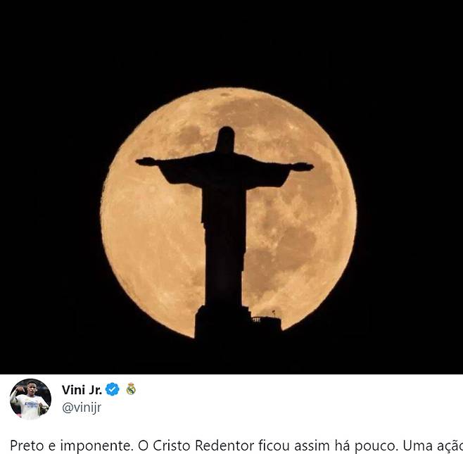 ▲ 검은 예수. 인종차별에 질린 비니시우스는 피하기보다 투쟁을 선언했다