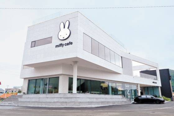 올여름 경남 거제도에 문을 열 예정인 미피 카페. SMC