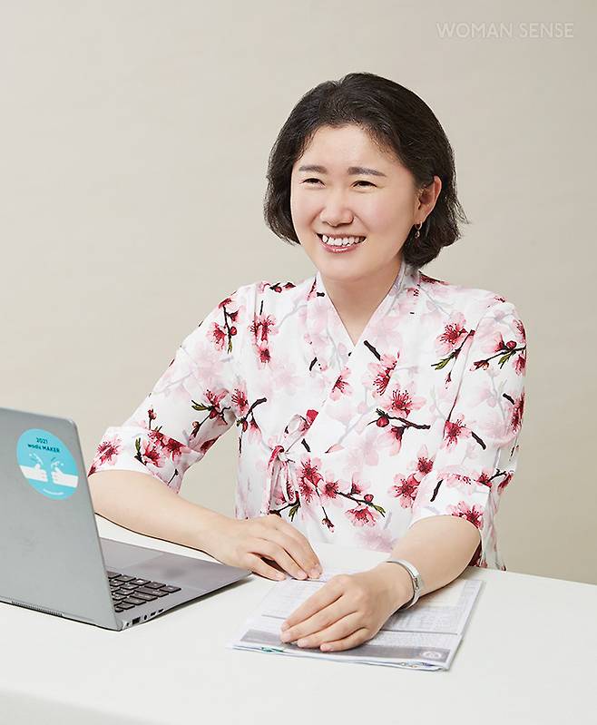 이보람 써드에이지 대표는… 성균관대학교에서 문헌정보학과 경영학을 공부하고 카이스트 테크노 MBA 석사를 마쳤다. SKC, 한국씨티은행, 리먼 브라더스, 모간스탠리, 써드브리지(Third Bridge) 등에서 일했다. 서울대학교 웰에이징·시니어산업 최고위과정 9기를 수료하고 현재 써드에이지 대표를 맡고 있다.